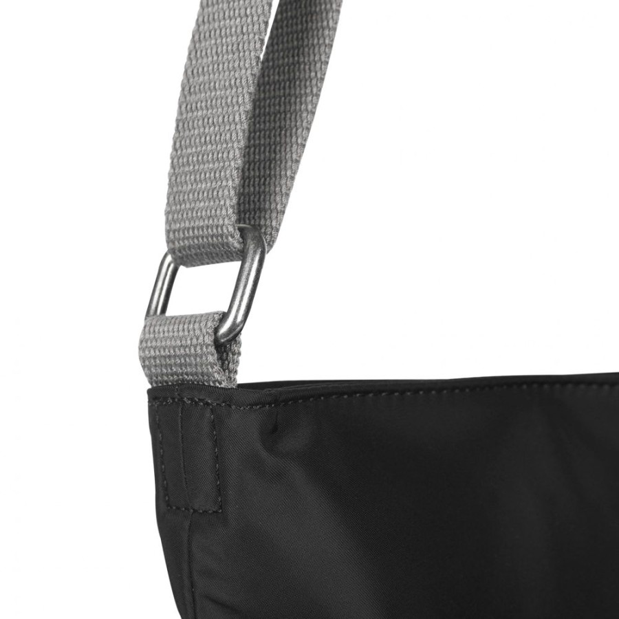 Bags Roka London | Kennington B Medium Sustainable Nylon Black